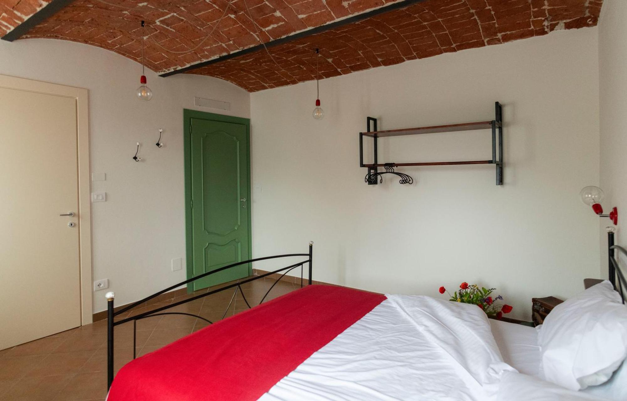 Ca' Nadin Agriturismo San Damiano dʼAsti Esterno foto